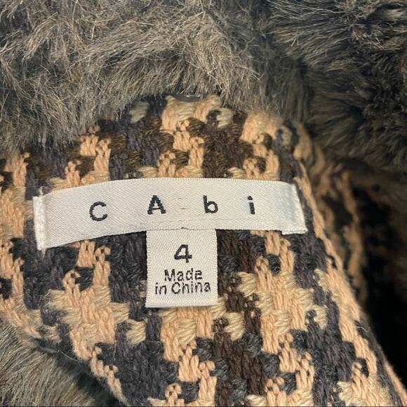CAbi Houndstooth Wool Blend Faux Fur Collar Jacket Sz 4 - Picture 4 of 8